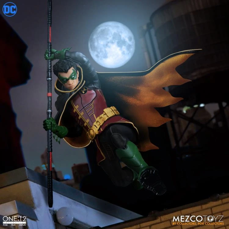 Mezco Toyz ONE:12 Collective: Robin Action Figure 4 Mezco Toyz ONE:12 Collective: Robin Action Figure - Image 4