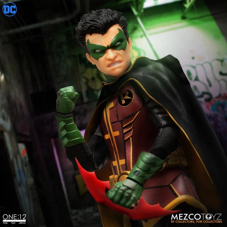 Mezco Toyz ONE:12 Collective: Robin Action Figure 7 Mezco Toyz ONE:12 Collective: Robin Action Figure - Image 7
